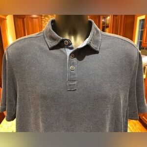 Tommy Bahama men’s polo. EUC. Sharp blue‎ with logo. Medium